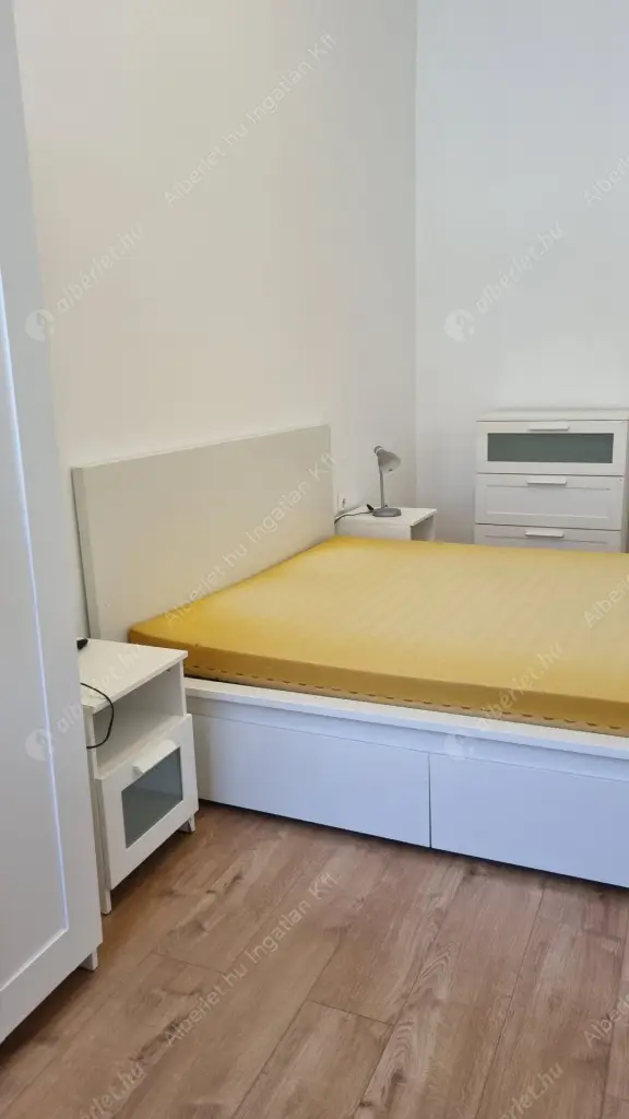 Kiadó albérlet 250000 Ft/hó áron: Budapest, VII. kerület  Wesselényi utca. Mérete: 54 nm, 1 szobás | Alberlet.hu - 6573189