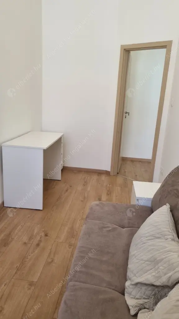 Kiadó albérlet 250000 Ft/hó áron: Budapest, VII. kerület  Wesselényi utca. Mérete: 54 nm, 1 szobás | Alberlet.hu - 6573198