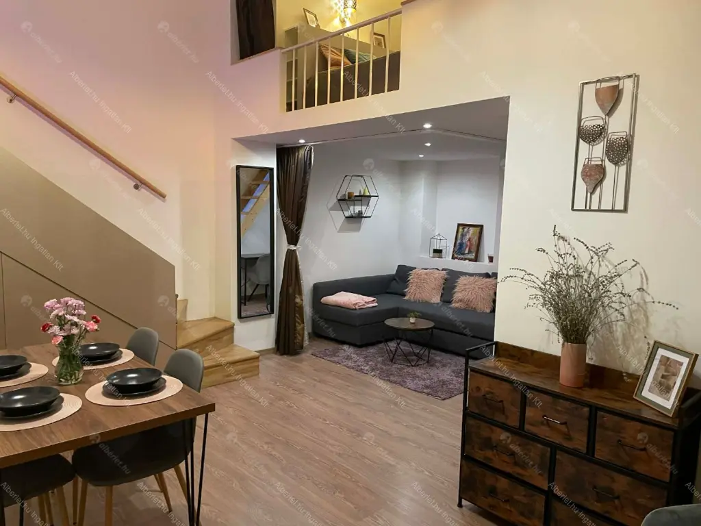 Kiadó albérlet 290000 Ft/hó áron: Budapest, VII. kerület  Wesselényi utca. Mérete: 65 nm, 1 szobás | Alberlet.hu - 6671480