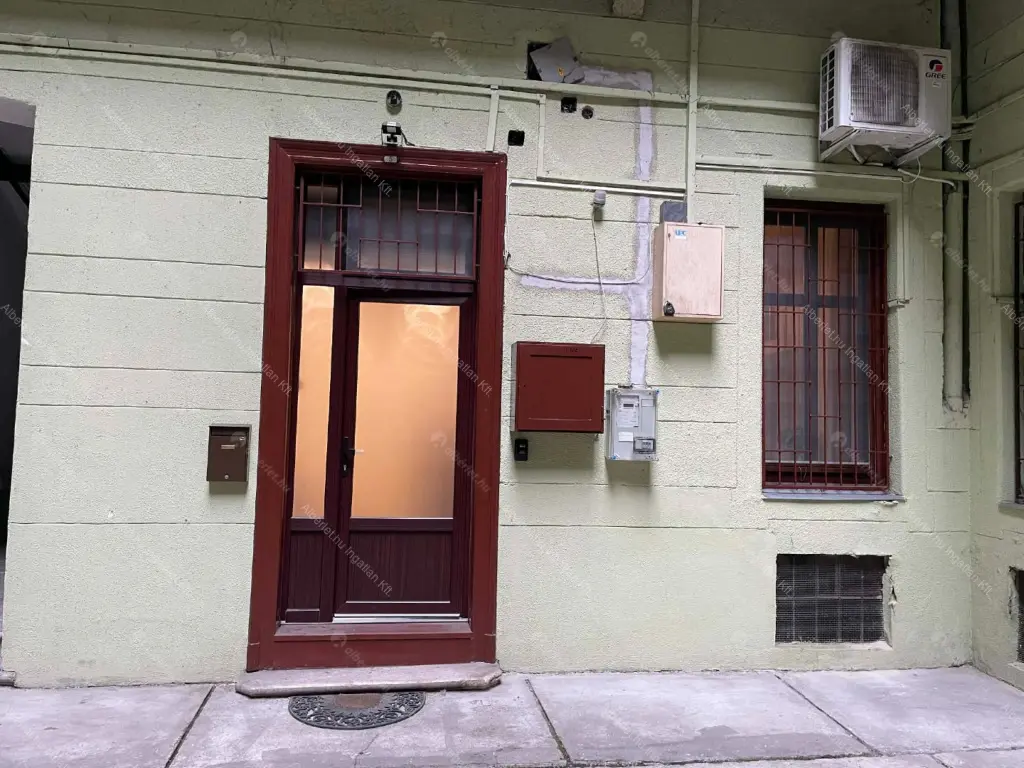 Kiadó albérlet 290000 Ft/hó áron: Budapest, VII. kerület  Wesselényi utca. Mérete: 65 nm, 1 szobás | Alberlet.hu - 6671495