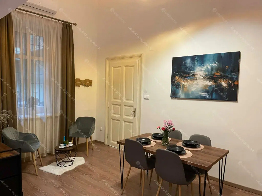 Kiadó albérlet 290000 Ft/hó áron: Budapest, VII. kerület  Wesselényi utca. Mérete: 65 nm, 1 szobás | Alberlet.hu - 6671498