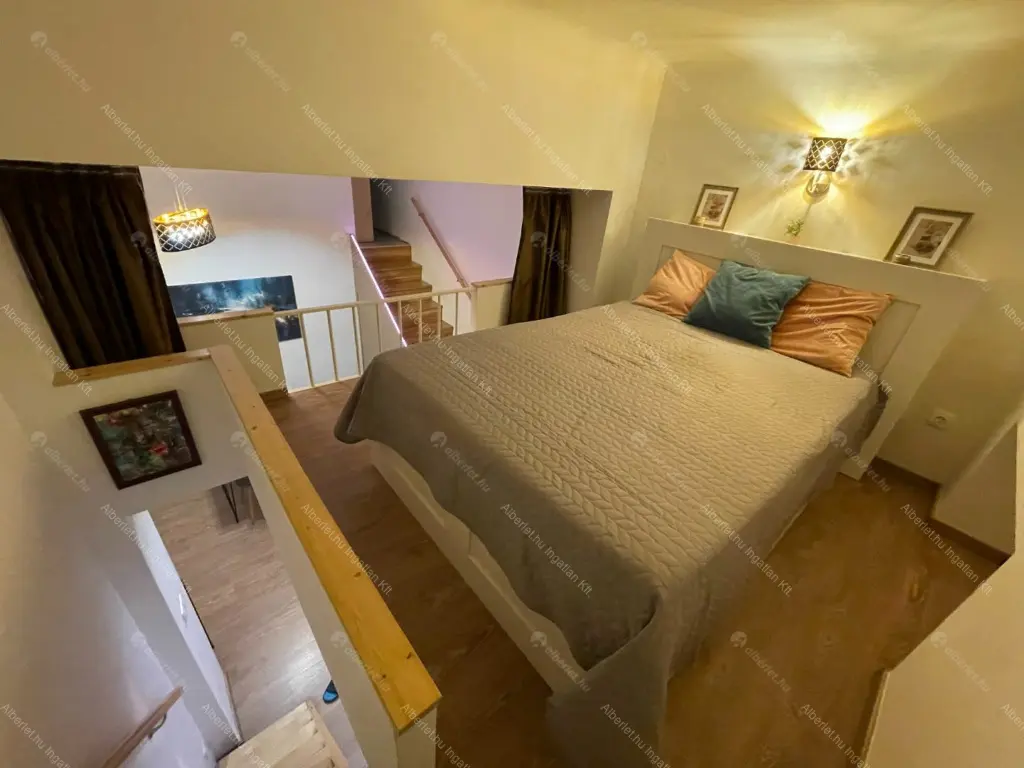 Kiadó albérlet 290000 Ft/hó áron: Budapest, VII. kerület  Wesselényi utca. Mérete: 65 nm, 1 szobás | Alberlet.hu - 6695352