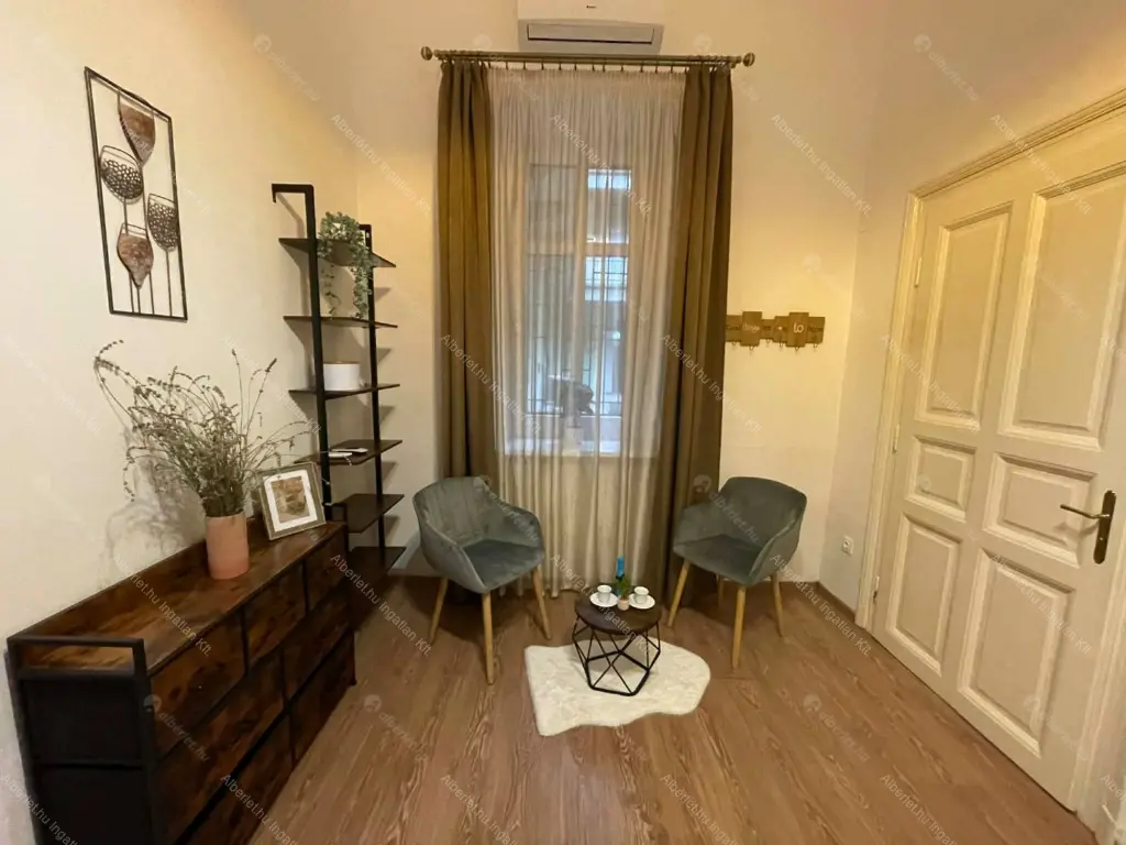 Kiadó albérlet 290000 Ft/hó áron: Budapest, VII. kerület  Wesselényi utca. Mérete: 65 nm, 1 szobás | Alberlet.hu - 6695354