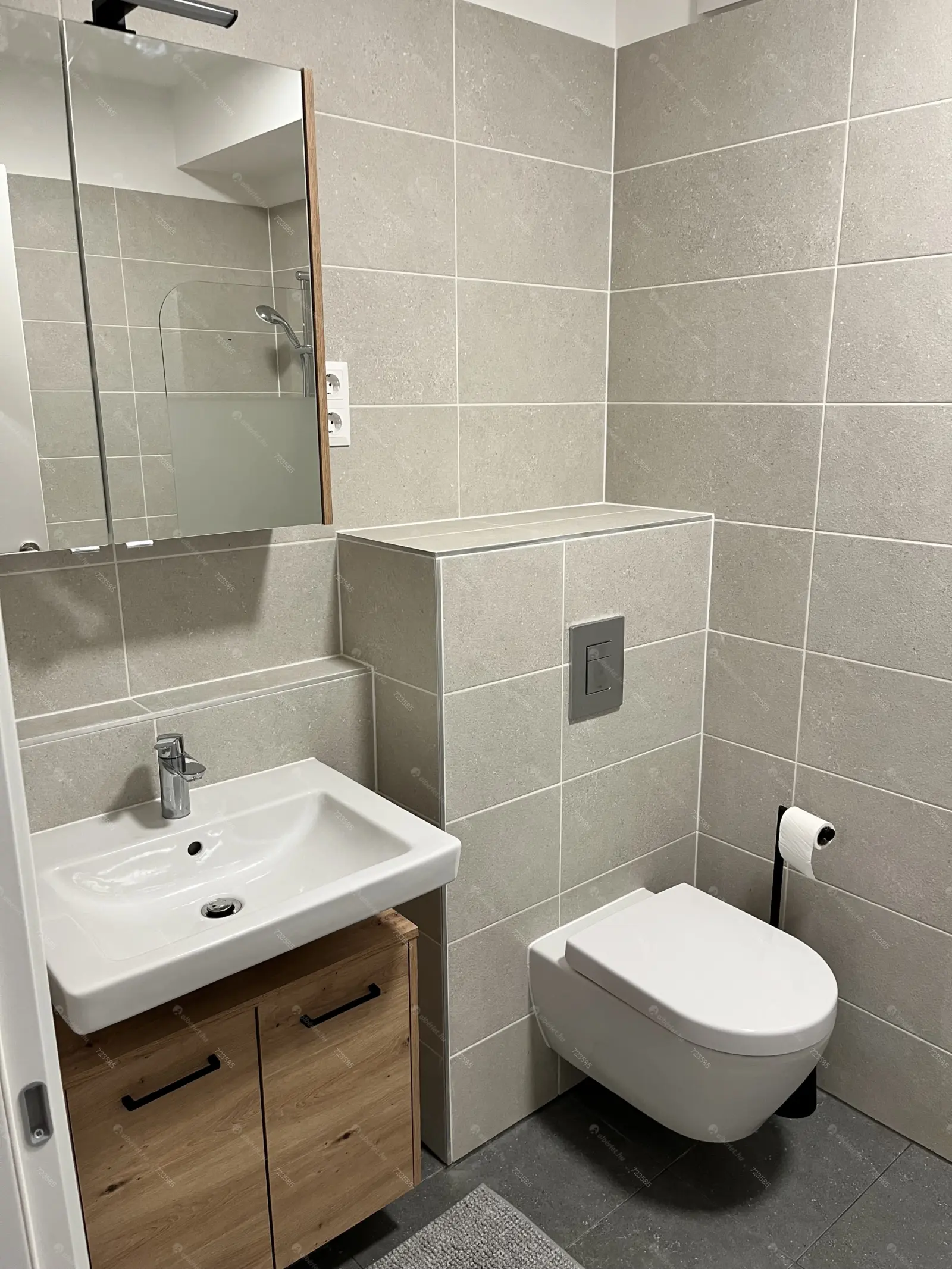 Kiadó albérlet 240000 Ft/hó áron: Budapest, VIII. kerület  1082 Budapest, Corvin sétány. Mérete: 33 nm, 1 szobás | Alberlet.hu - 5900094