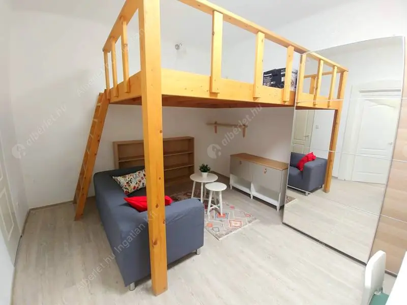 Kiadó albérlet 190000 Ft/hó áron: Budapest, VIII. kerület  Alföldi utca. Mérete: 38 nm, 1 szobás | Alberlet.hu - 6559827