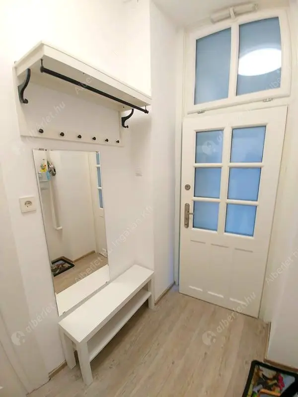 Kiadó albérlet 190000 Ft/hó áron: Budapest, VIII. kerület  Alföldi utca. Mérete: 38 nm, 1 szobás | Alberlet.hu - 6559832