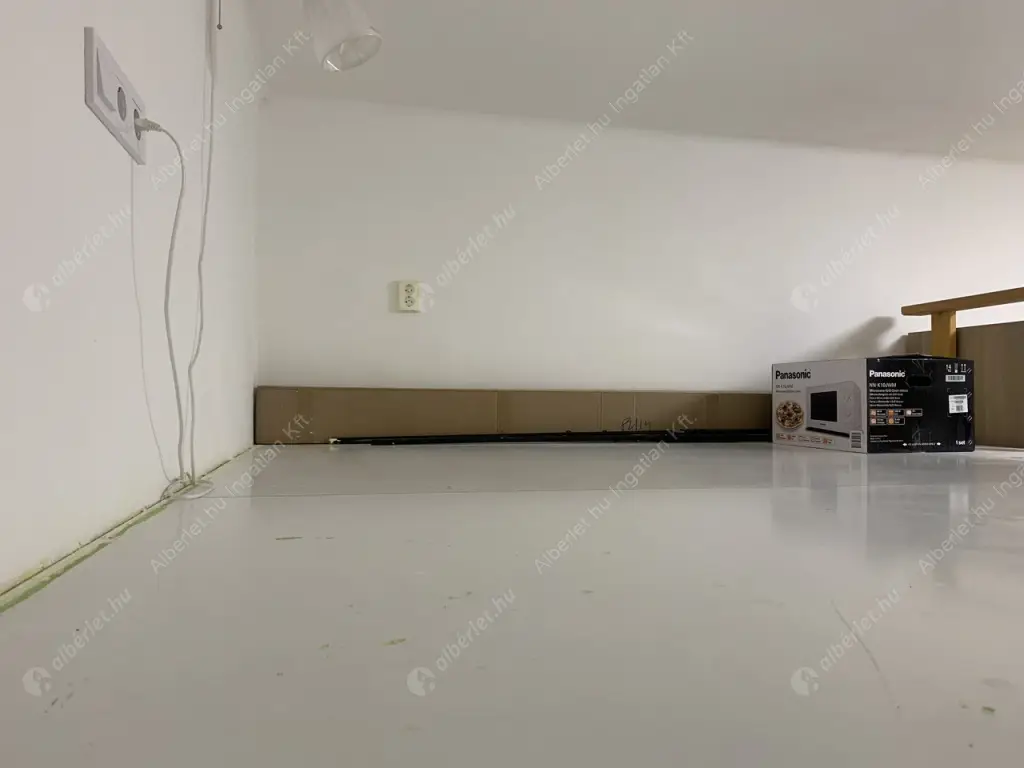 Kiadó albérlet 190000 Ft/hó áron: Budapest, VIII. kerület  Alföldi utca. Mérete: 38 nm, 1 szobás | Alberlet.hu - 6559838