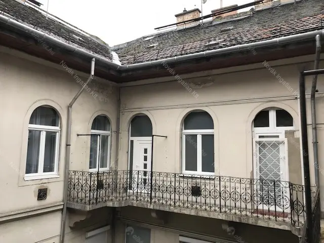 Kiadó albérlet 275000 Ft/hó áron: Budapest, VIII. kerület  Alföldi utca. Mérete: 64 nm, 2 szobás | Alberlet.hu - 6727374