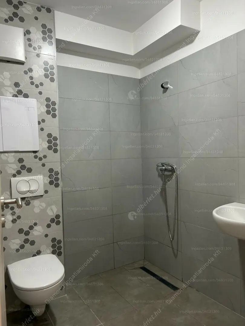 Kiadó albérlet 400000 Ft/hó áron: Budapest, VIII. kerület  Bacsó Béla utca. Mérete: 83 nm, 3 szobás | Alberlet.hu - 6487474