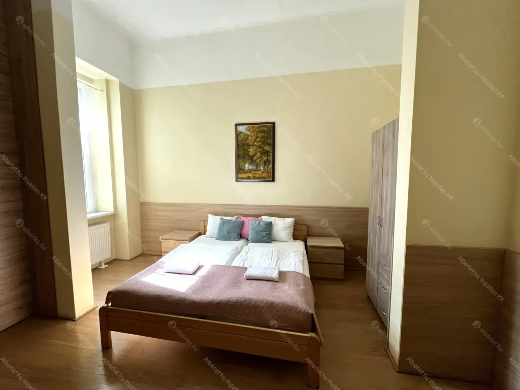 Kiadó albérlet 390000 Ft/hó áron: Budapest, VIII. kerület  Baross tér. Mérete: 103 nm, 4 szobás | Alberlet.hu - 6679184