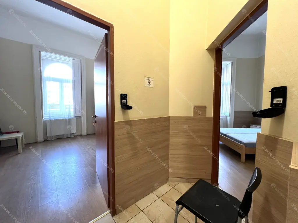 Kiadó albérlet 390000 Ft/hó áron: Budapest, VIII. kerület  Baross tér. Mérete: 103 nm, 4 szobás | Alberlet.hu - 6679186