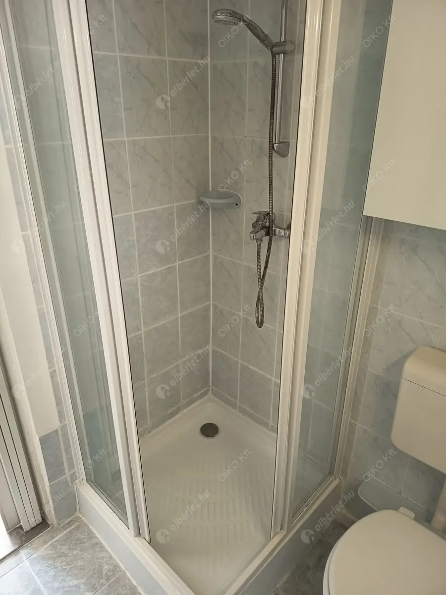 Kiadó albérlet 175000 Ft/hó áron: Budapest, VIII. kerület  Baross tér. Mérete: 35 nm, 1 szobás | Alberlet.hu - 6544396