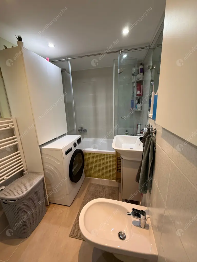 Kiadó albérlet 299000 Ft/hó áron: Budapest, VIII. kerület  Baross tér. Mérete: 57 nm, 1 szobás | Alberlet.hu - 6510296