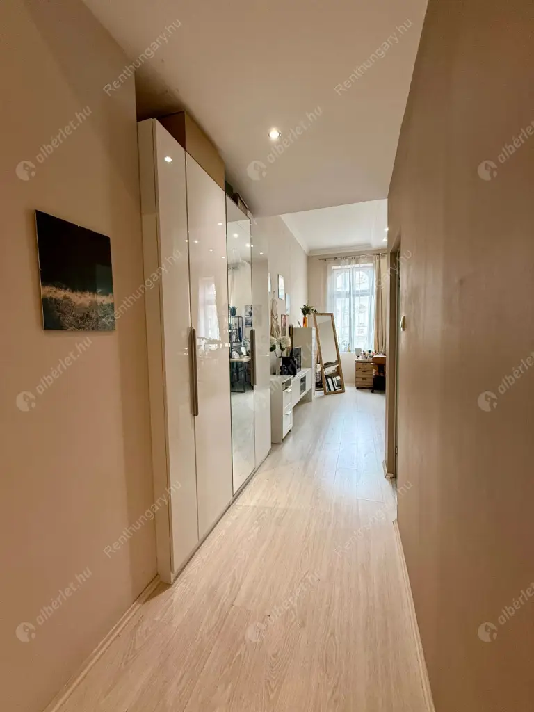 Kiadó albérlet 299000 Ft/hó áron: Budapest, VIII. kerület  Baross tér. Mérete: 57 nm, 1 szobás | Alberlet.hu - 6510297