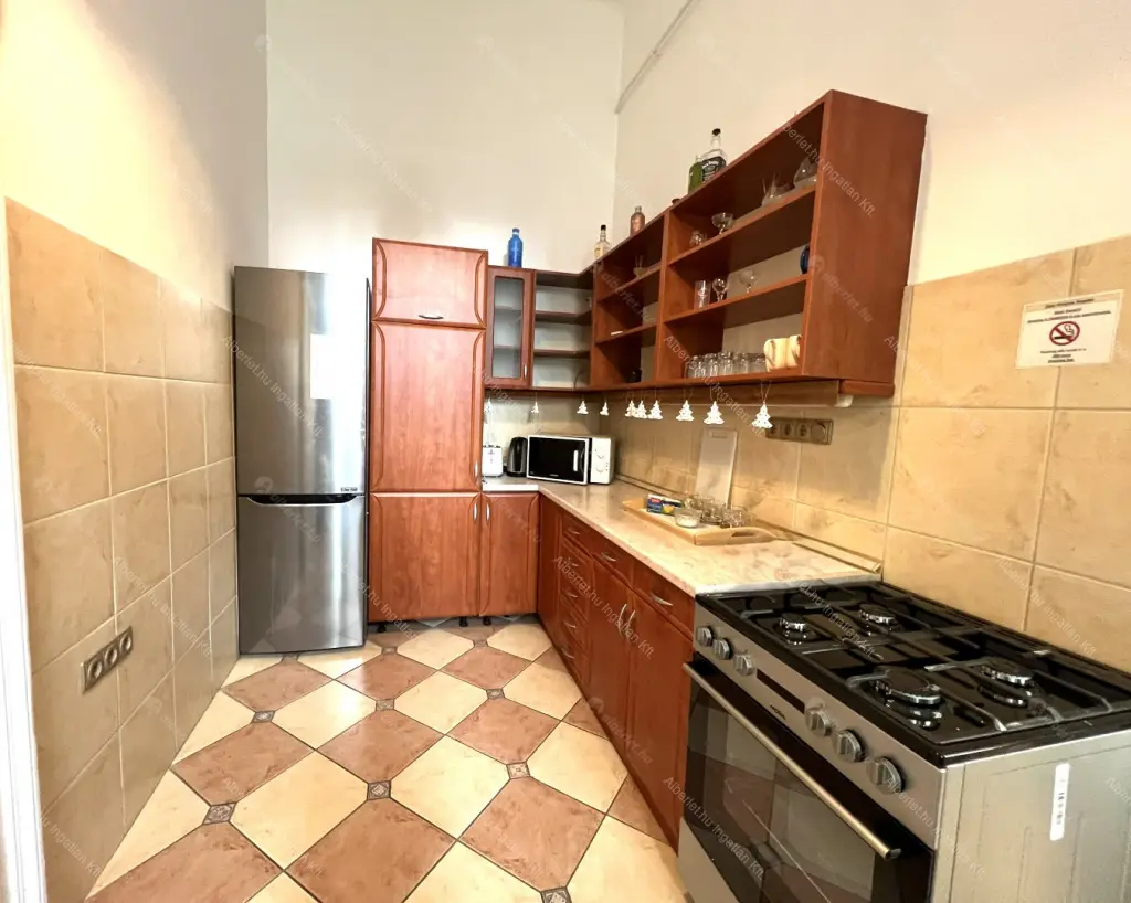 Kiadó albérlet 350000 Ft/hó áron: Budapest, VIII. kerület  Baross tér. Mérete: 95 nm, 3 szobás | Alberlet.hu - 6678942