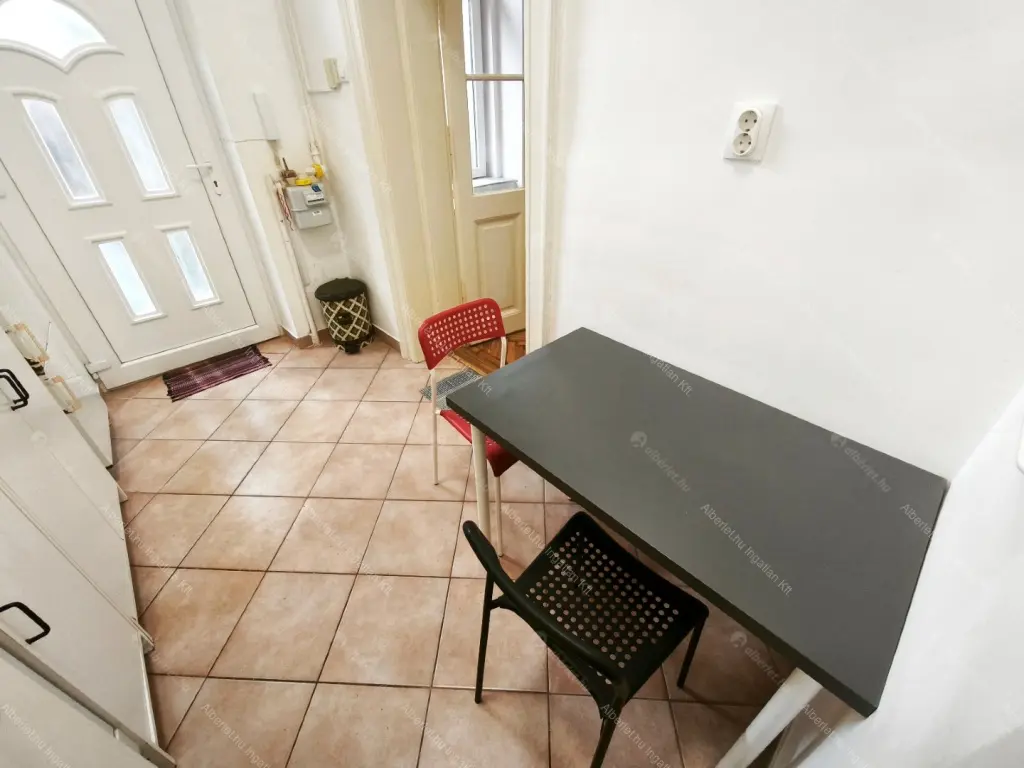 Kiadó albérlet 170000 Ft/hó áron: Budapest, VIII. kerület  Baross utca. Mérete: 25 nm, 1 szobás | Alberlet.hu - 6679035