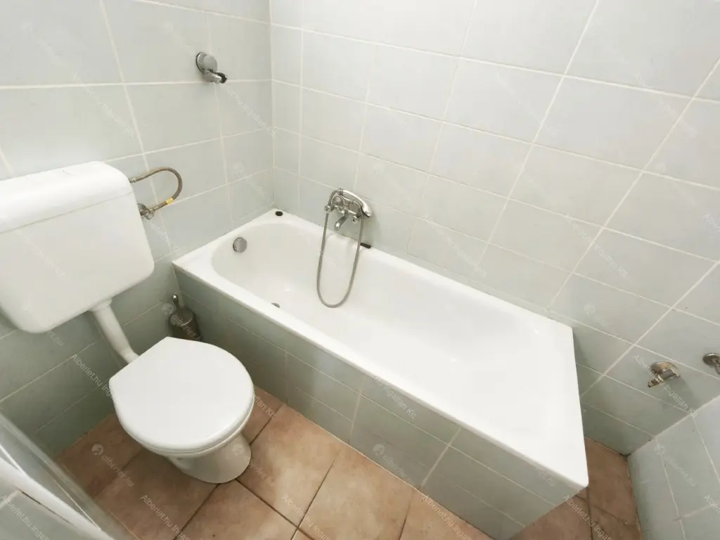 Kiadó albérlet 170000 Ft/hó áron: Budapest, VIII. kerület  Baross utca. Mérete: 25 nm, 1 szobás | Alberlet.hu - 6679046