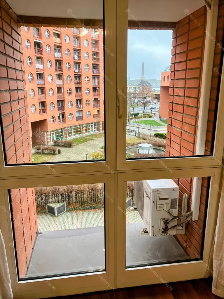 Kiadó albérlet 220000 Ft/hó áron: Budapest, VIII. kerület  Baross utca. Mérete: 34 nm, 1 szobás | Alberlet.hu - 6661948