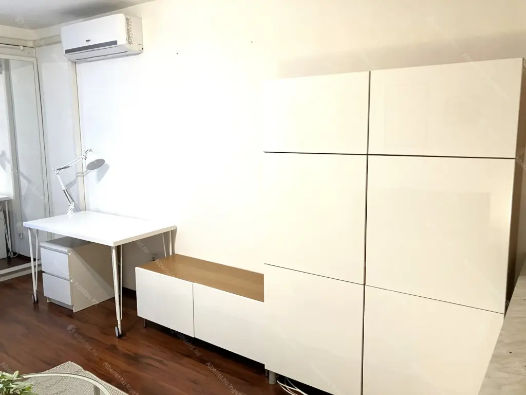 Kiadó albérlet 220000 Ft/hó áron: Budapest, VIII. kerület  Baross utca. Mérete: 34 nm, 1 szobás | Alberlet.hu - 6661953