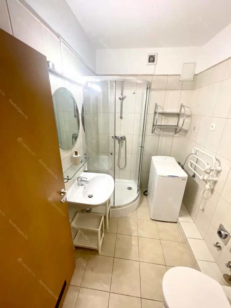 Kiadó albérlet 190000 Ft/hó áron: Budapest, VIII. kerület  Baross utca. Mérete: 35 nm, 1 szobás | Alberlet.hu - 6299860