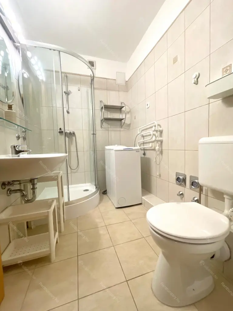 Kiadó albérlet 190000 Ft/hó áron: Budapest, VIII. kerület  Baross utca. Mérete: 35 nm, 1 szobás | Alberlet.hu - 6299861