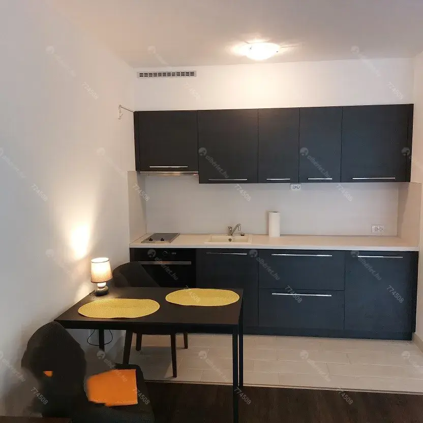 Kiadó albérlet 190000 Ft/hó áron: Budapest, VIII. kerület  Baross utca. Mérete: 37 nm, 1 szobás | Alberlet.hu - 6650477