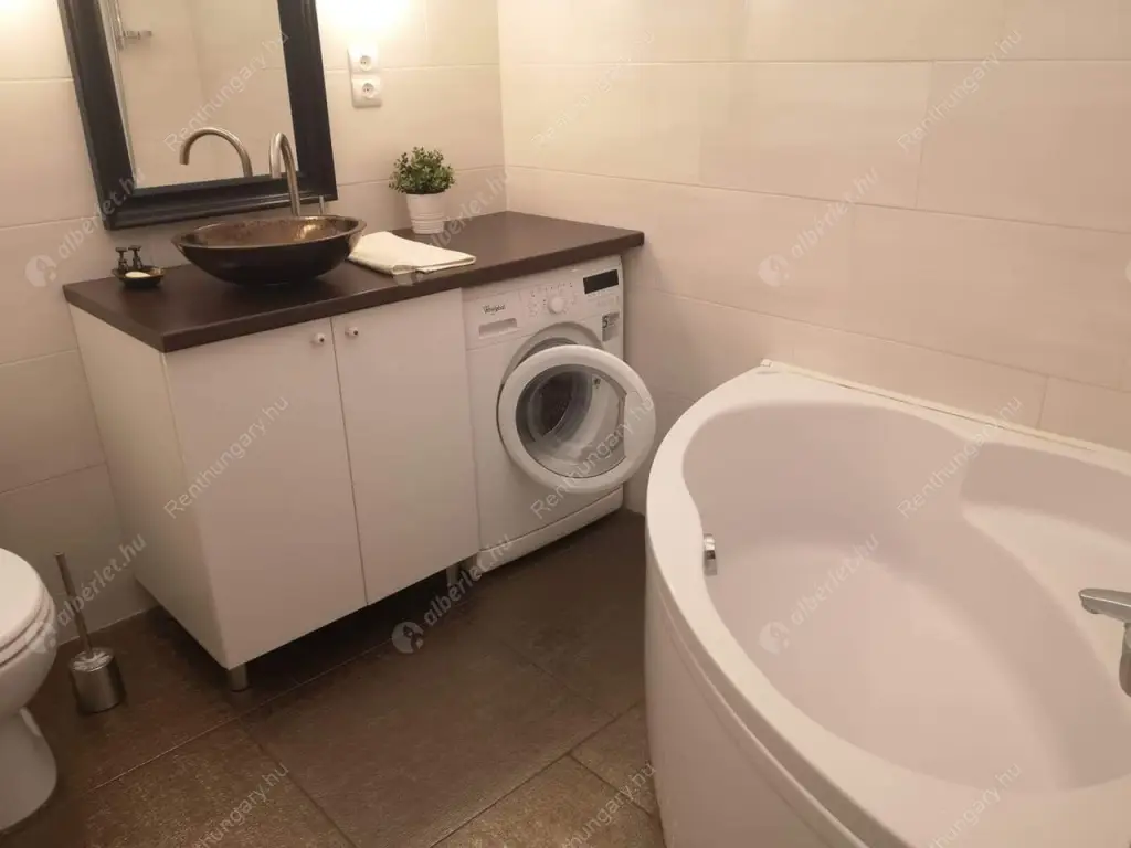 Kiadó albérlet 220000 Ft/hó áron: Budapest, VIII. kerület  Baross utca. Mérete: 44 nm, 2 szobás | Alberlet.hu - 6569002