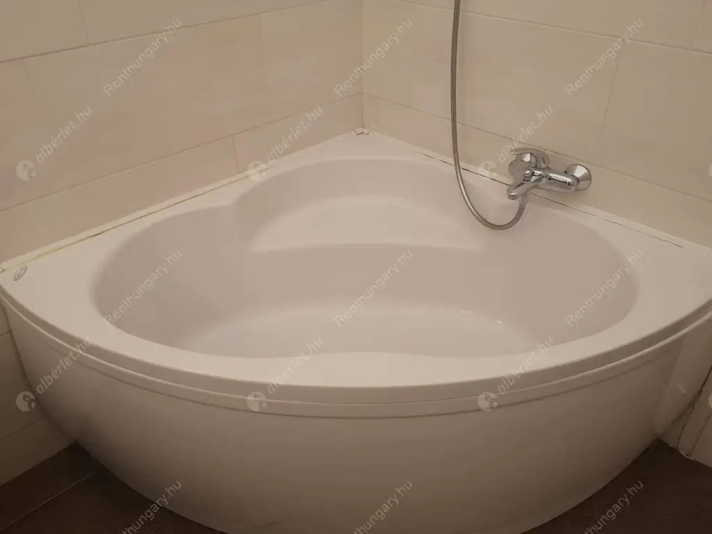 Kiadó albérlet 220000 Ft/hó áron: Budapest, VIII. kerület  Baross utca. Mérete: 44 nm, 2 szobás | Alberlet.hu - 6569003