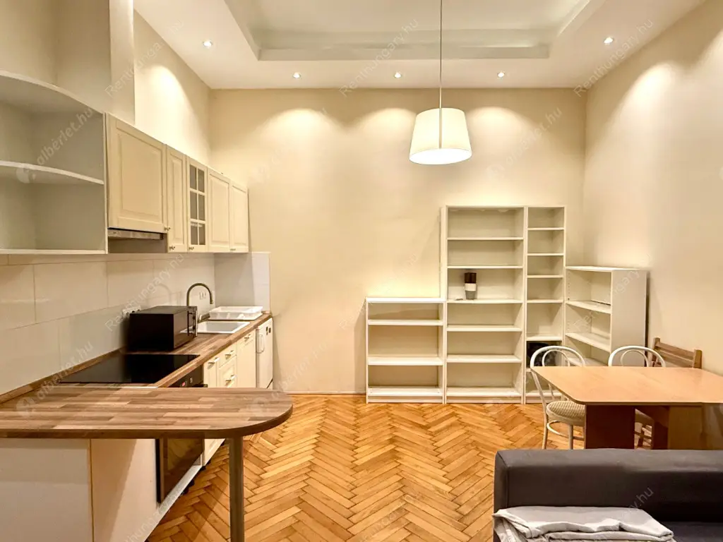 Kiadó albérlet 200000 Ft/hó áron: Budapest, VIII. kerület  Baross utca. Mérete: 44 nm, 2 szobás | Alberlet.hu - 6596587