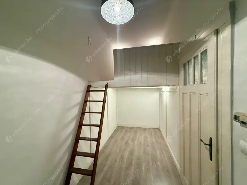 Kiadó albérlet 200000 Ft/hó áron: Budapest, VIII. kerület  Baross utca. Mérete: 44 nm, 2 szobás | Alberlet.hu - 6596594