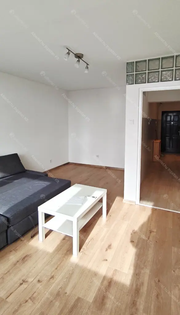 Kiadó albérlet 270000 Ft/hó áron: Budapest, VIII. kerület  Baross utca. Mérete: 45 nm, 2 szobás | Alberlet.hu - 6647290