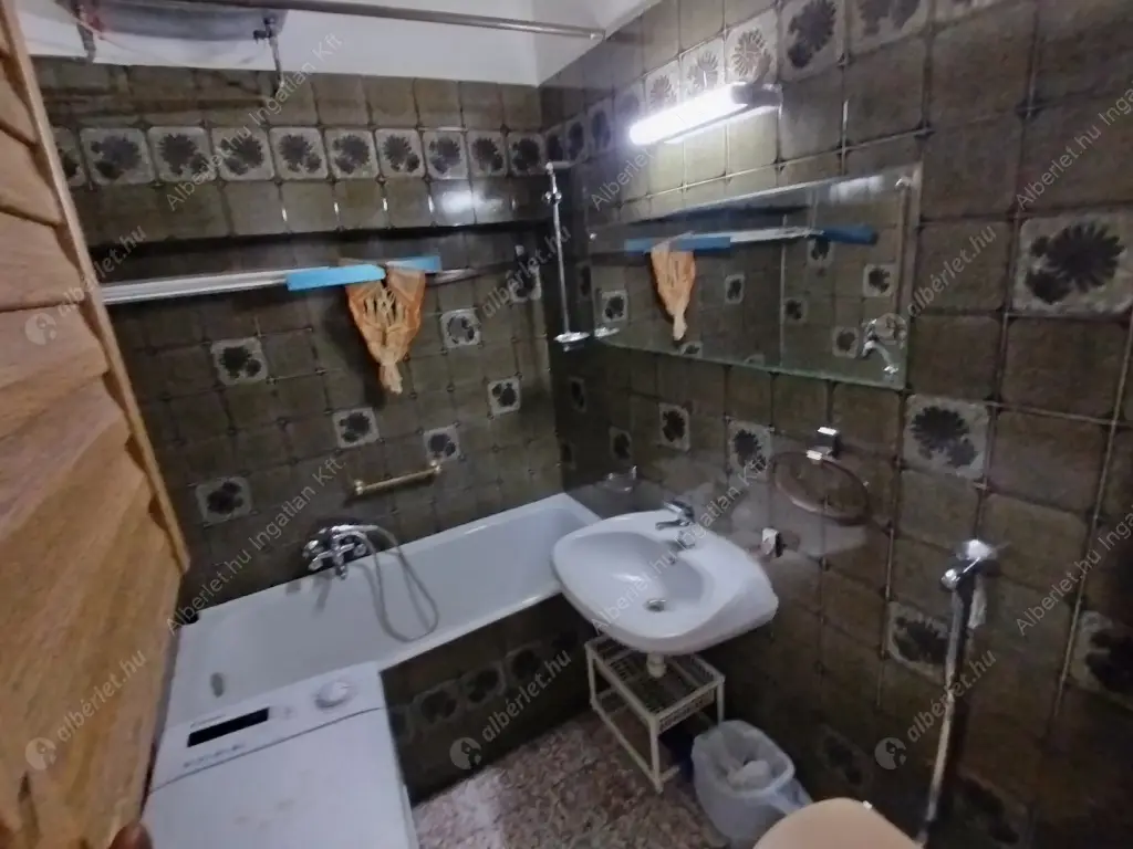 Kiadó albérlet 260000 Ft/hó áron: Budapest, VIII. kerület  Baross utca. Mérete: 51 nm, 1 szobás | Alberlet.hu - 6639623