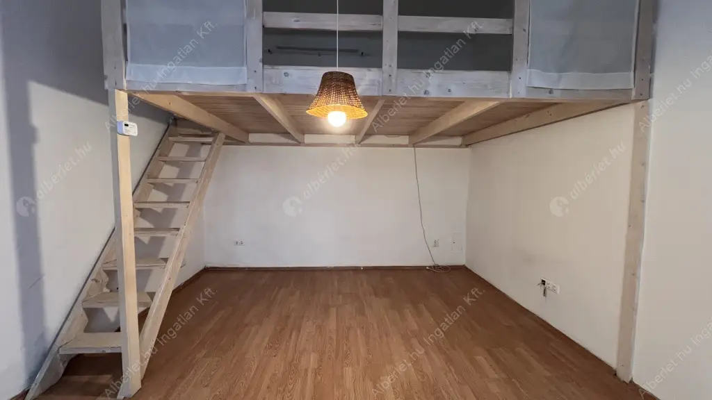 Kiadó albérlet 240000 Ft/hó áron: Budapest, VIII. kerület  Baross utca. Mérete: 56 nm, 2 szobás | Alberlet.hu - 6570458