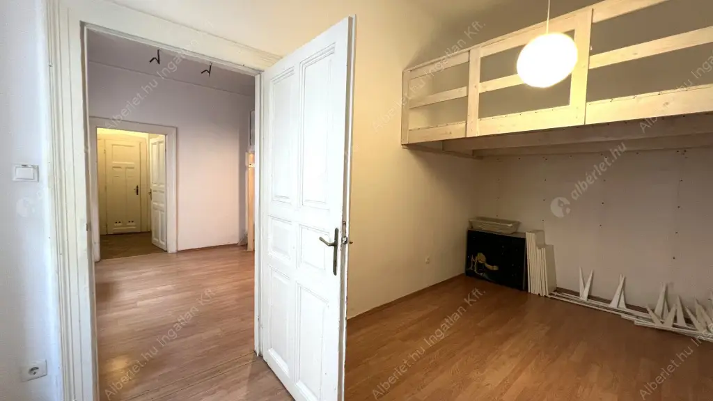 Kiadó albérlet 240000 Ft/hó áron: Budapest, VIII. kerület  Baross utca. Mérete: 56 nm, 2 szobás | Alberlet.hu - 6570464