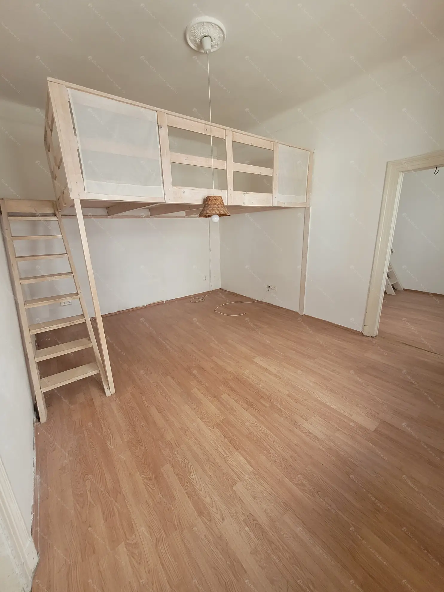 Kiadó albérlet 240000 Ft/hó áron: Budapest, VIII. kerület  Baross utca. Mérete: 56 nm, 2 szobás | Alberlet.hu - 6572791