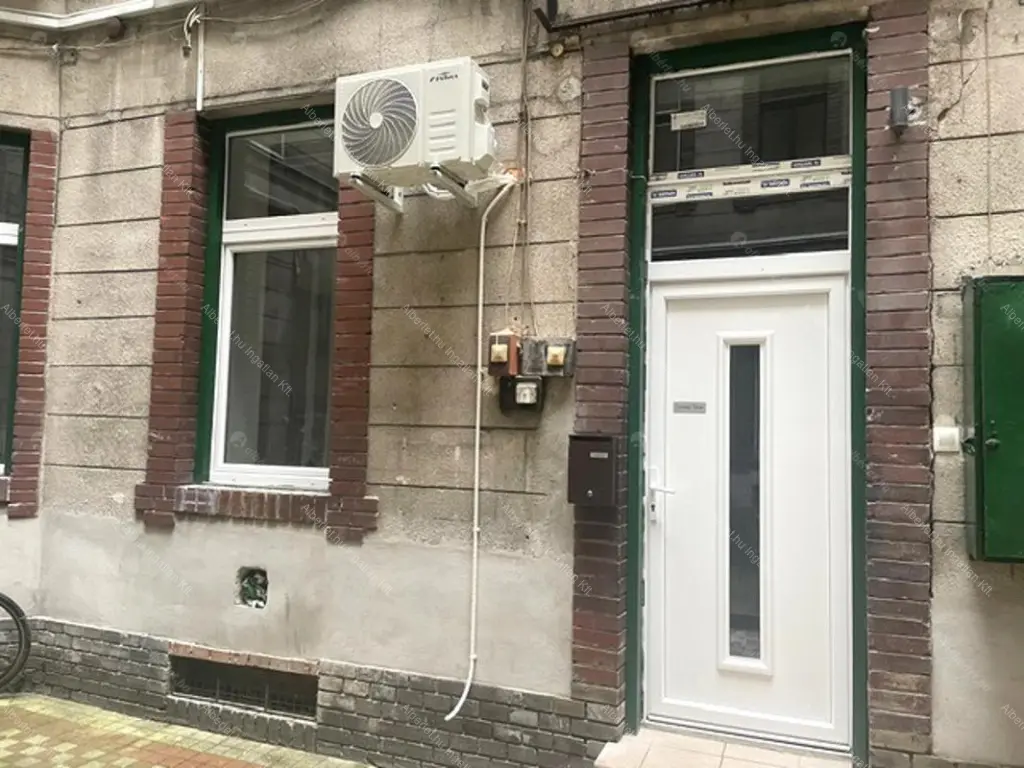 Kiadó albérlet 290000 Ft/hó áron: Budapest, VIII. kerület  Baross utca. Mérete: 58 nm, 3 szobás | Alberlet.hu - 6683341