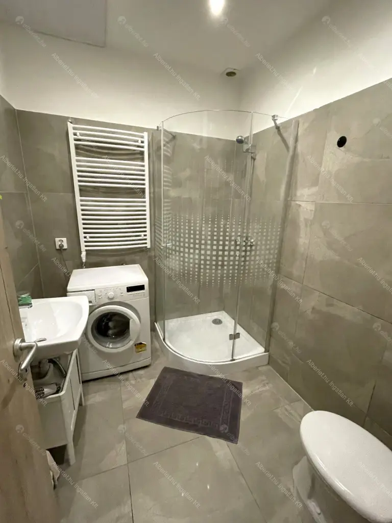 Kiadó albérlet 290000 Ft/hó áron: Budapest, VIII. kerület  Baross utca. Mérete: 58 nm, 3 szobás | Alberlet.hu - 6683342