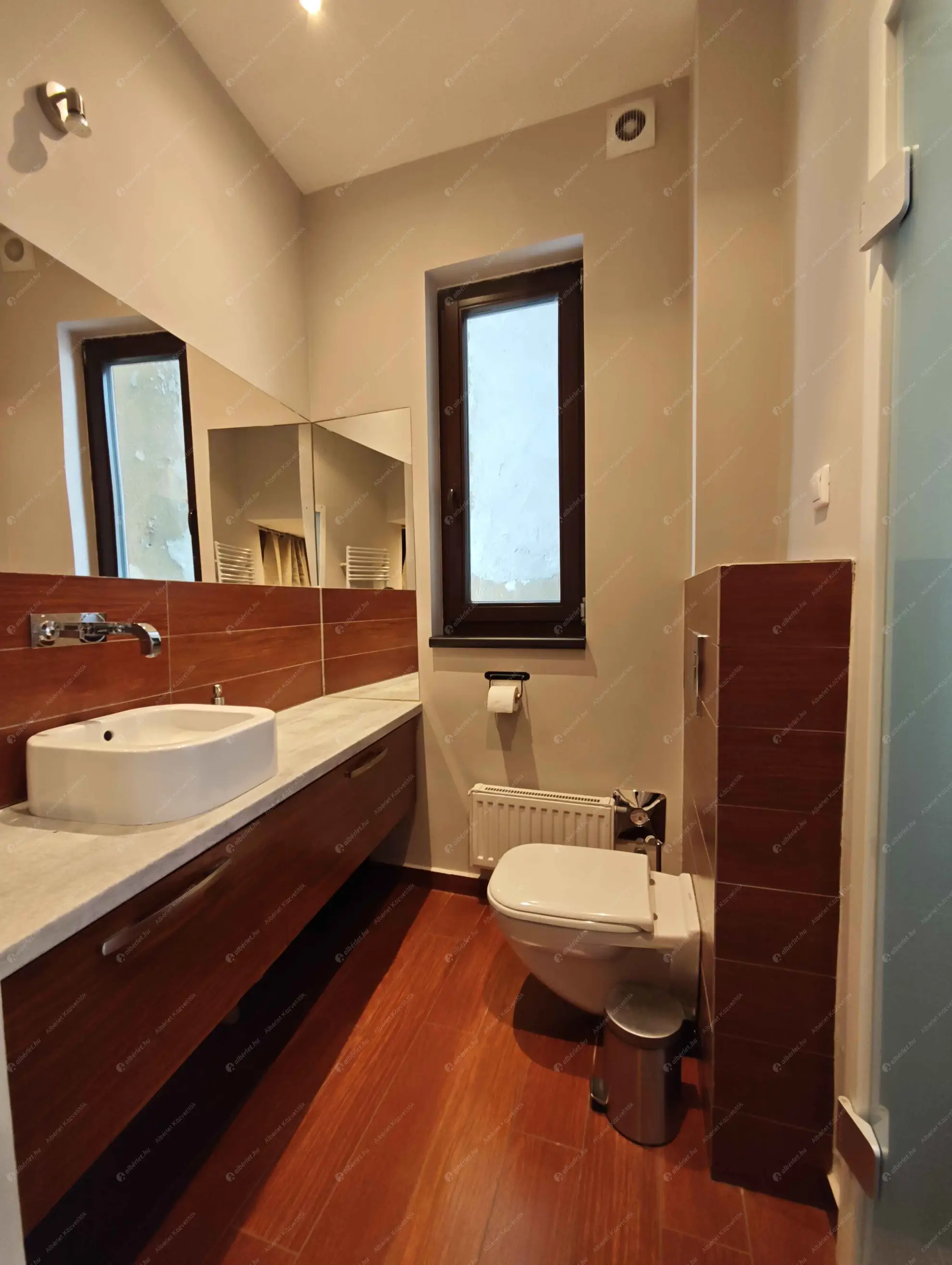 Kiadó albérlet 295000 Ft/hó áron: Budapest, VIII. kerület  Baross utca. Mérete: 59 nm, 2 szobás | Alberlet.hu - 6617107