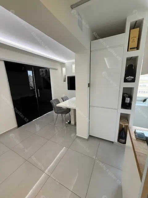 Kiadó albérlet 685000 Ft/hó áron: Budapest, VIII. kerület  Baross utca. Mérete: 72 nm, 3 szobás | Alberlet.hu - 6660571