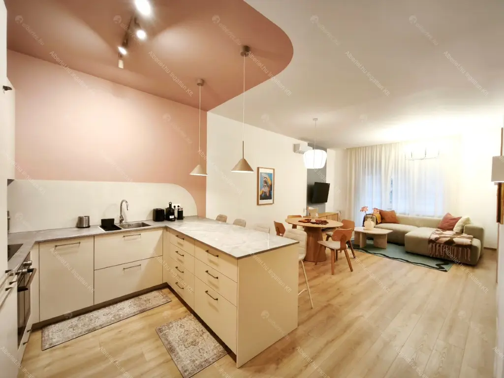 Kiadó albérlet 603000 Ft/hó áron: Budapest, VIII. kerület  Baross utca. Mérete: 72 nm, 3 szobás | Alberlet.hu - 6667377