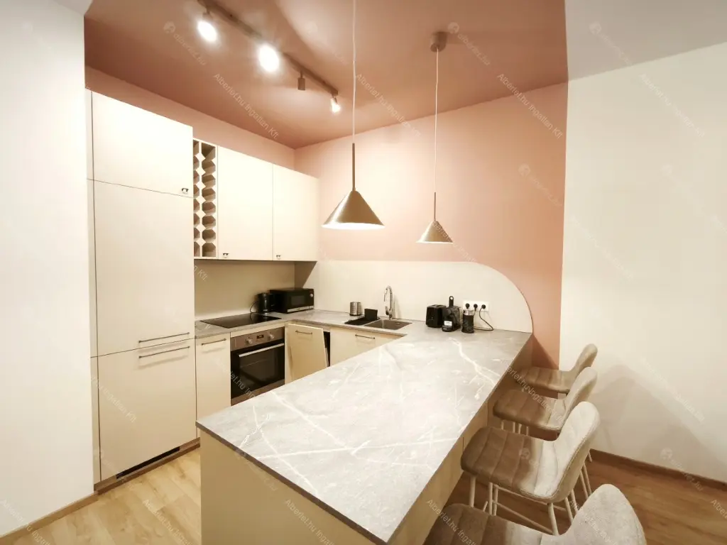 Kiadó albérlet 603000 Ft/hó áron: Budapest, VIII. kerület  Baross utca. Mérete: 72 nm, 3 szobás | Alberlet.hu - 6667382