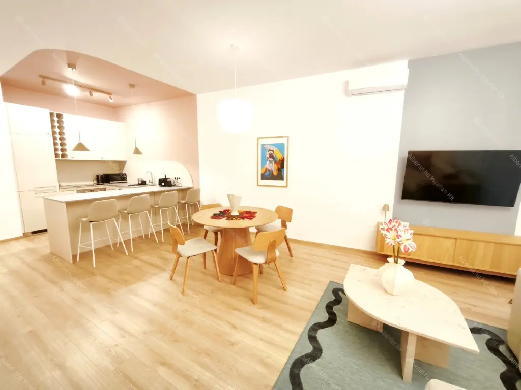 Kiadó albérlet 603000 Ft/hó áron: Budapest, VIII. kerület  Baross utca. Mérete: 72 nm, 3 szobás | Alberlet.hu - 6667392