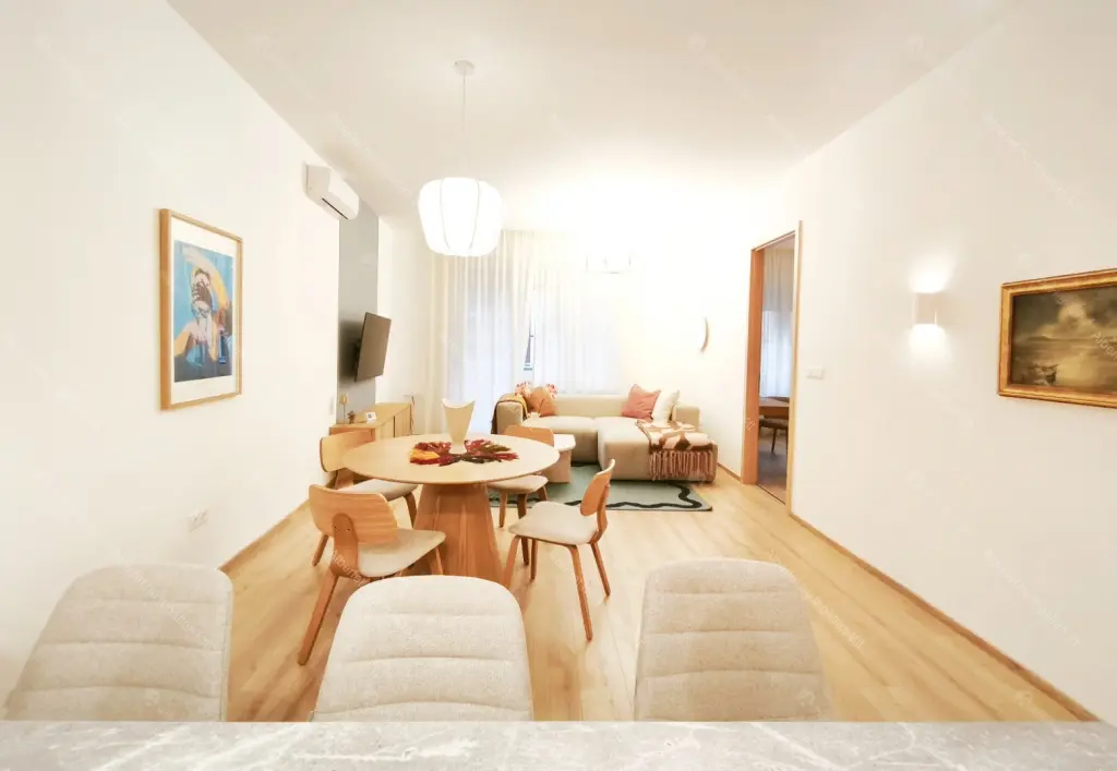 Kiadó albérlet 603000 Ft/hó áron: Budapest, VIII. kerület  Baross utca. Mérete: 72 nm, 3 szobás | Alberlet.hu - 6667393