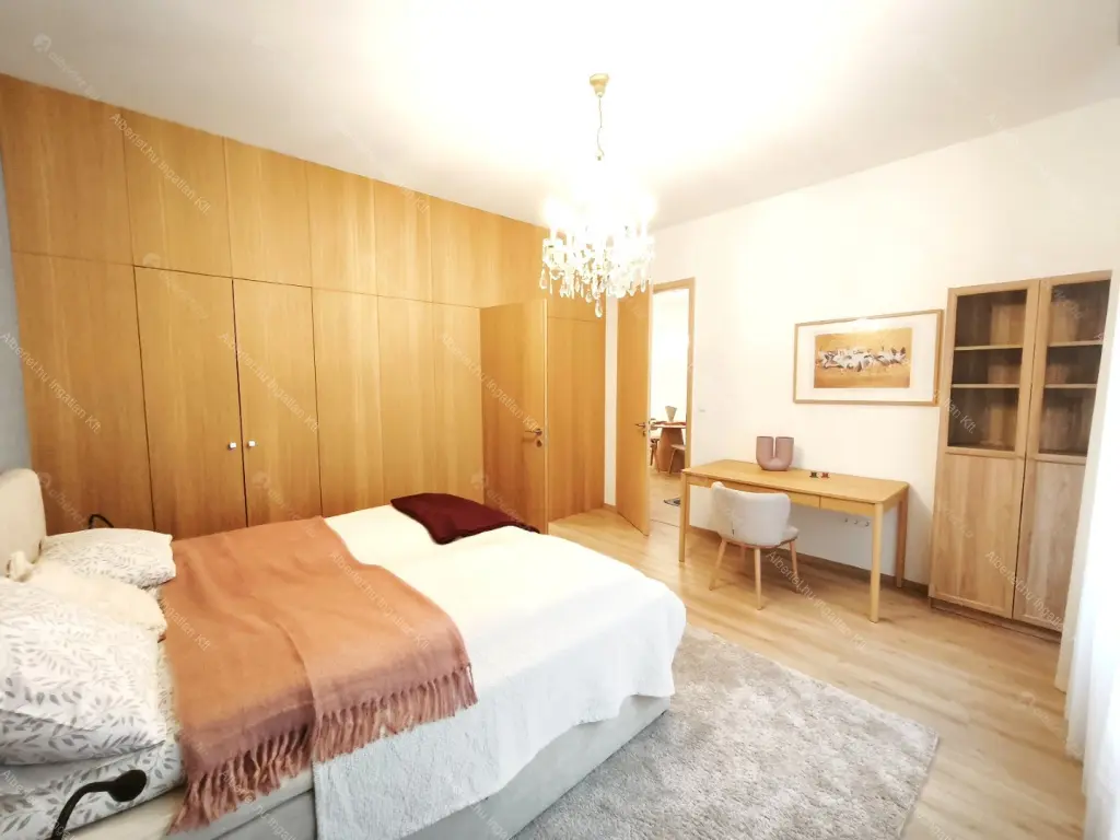 Kiadó albérlet 603000 Ft/hó áron: Budapest, VIII. kerület  Baross utca. Mérete: 72 nm, 3 szobás | Alberlet.hu - 6667394