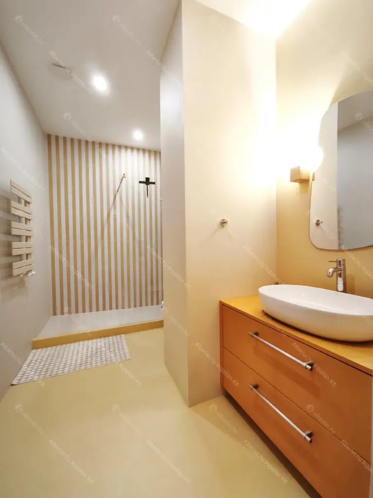 Kiadó albérlet 603000 Ft/hó áron: Budapest, VIII. kerület  Baross utca. Mérete: 72 nm, 3 szobás | Alberlet.hu - 6667398