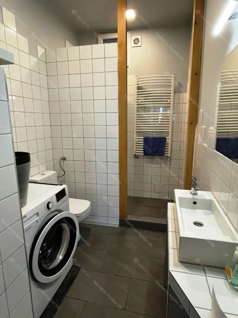 Kiadó albérlet 390000 Ft/hó áron: Budapest, VIII. kerület  Baross utca. Mérete: 89 nm, 3 szobás | Alberlet.hu - 6697658