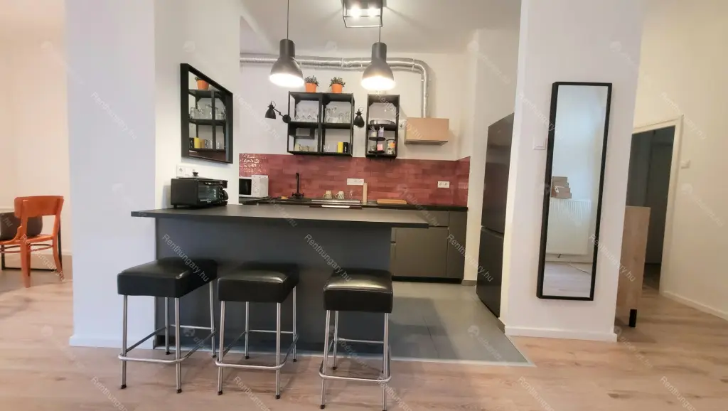 Kiadó albérlet 390000 Ft/hó áron: Budapest, VIII. kerület  Baross utca. Mérete: 89 nm, 3 szobás | Alberlet.hu - 6684426