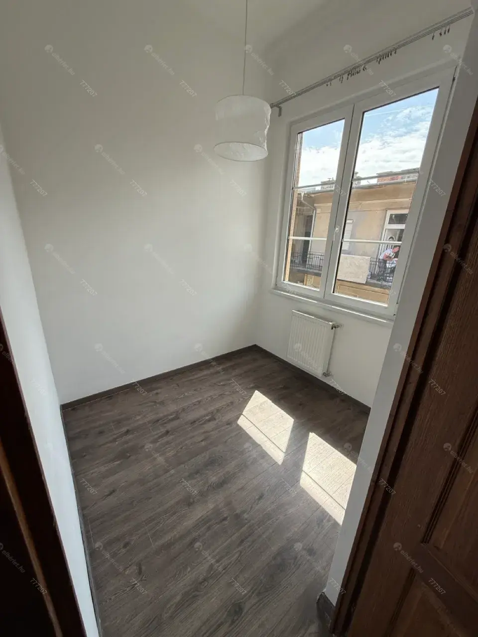 Kiadó albérlet 270000 Ft/hó áron: Budapest, VIII. kerület  Bauer Sándor utca. Mérete: 46 nm, 1 szobás | Alberlet.hu - 6700024