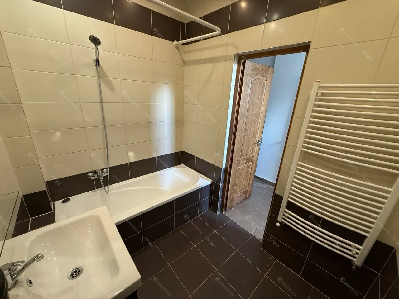 Kiadó albérlet 270000 Ft/hó áron: Budapest, VIII. kerület  Bauer Sándor utca. Mérete: 46 nm, 1 szobás | Alberlet.hu - 6700033