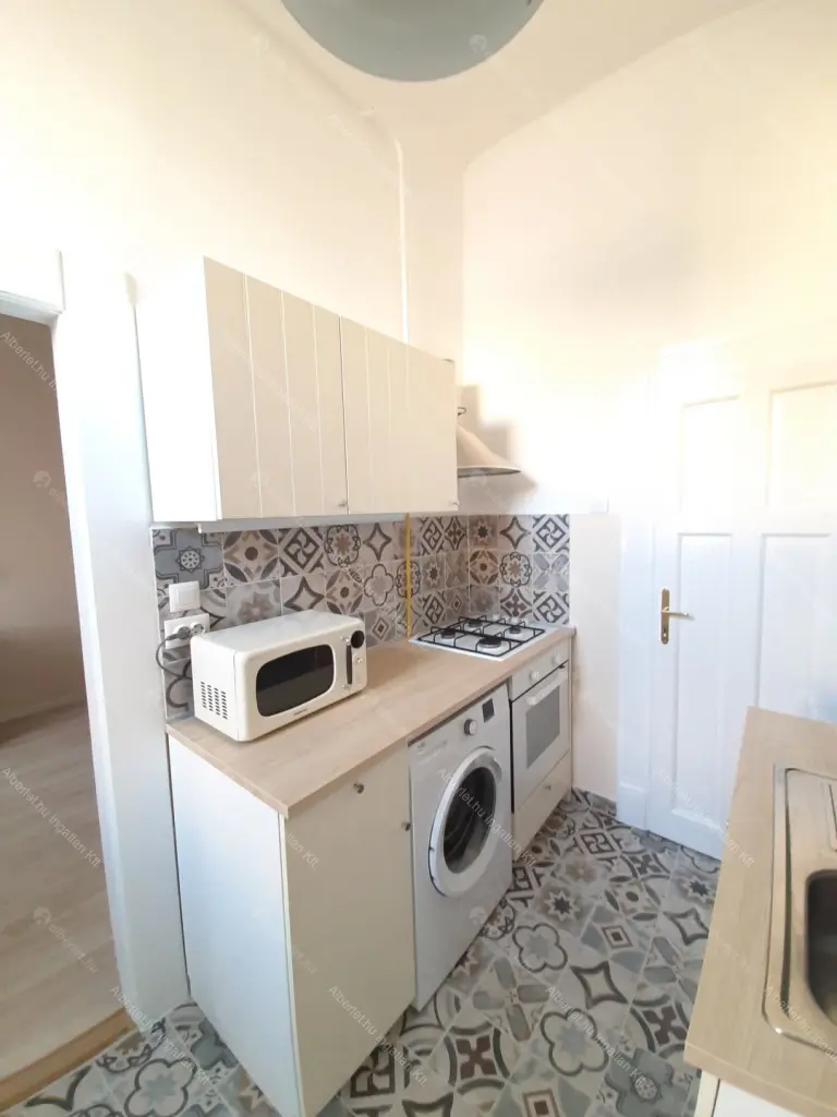 Kiadó albérlet 230000 Ft/hó áron: Budapest, VIII. kerület  Bauer Sándor utca. Mérete: 48 nm, 2 szobás | Alberlet.hu - 6689870